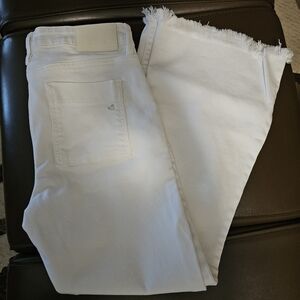 Hidden White Jeans